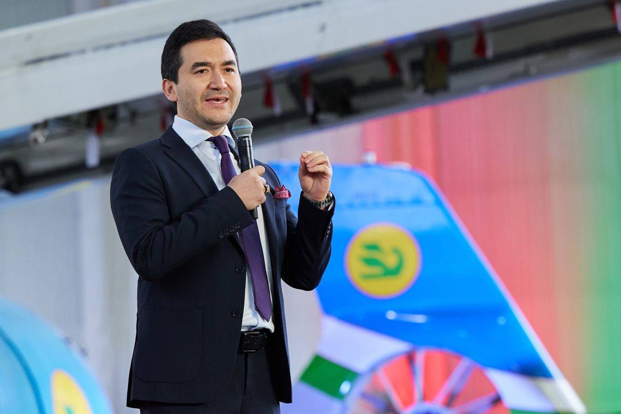 Uzbekistan Airways Technics мажмуасида янги Конституция бўйича референдум тарғибот тадбири бўлди — фото