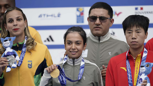 Асила Мирзаёрова узунликка сакраш бўйича жаҳон чемпионига айланди ва Париж—2024 лицензиясини қўлга киритди