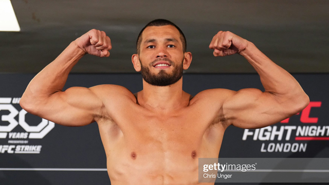 Маҳмуд Муродов «UFC Fight Night 224» жанглари олдидан тарозидан ўтди