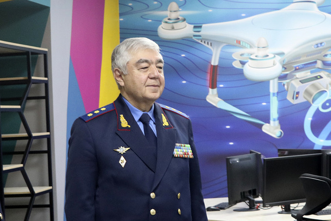 Қобул Бердиев ФВВ академияси раҳбари лавозимини тарк этди
