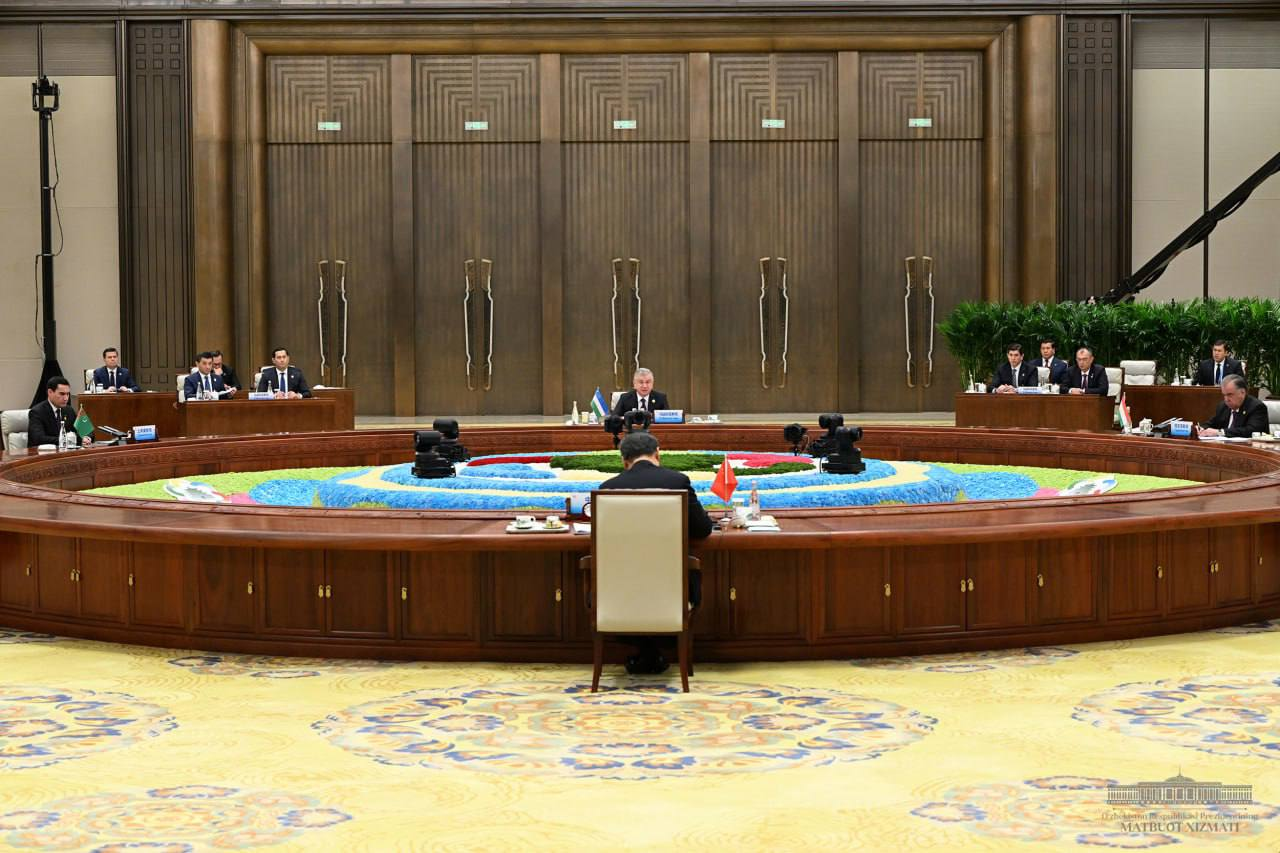 Шавкат Мирзиёев МО президентларига Хитой билан кўпроқ товар айирбошлашни таклиф қилди