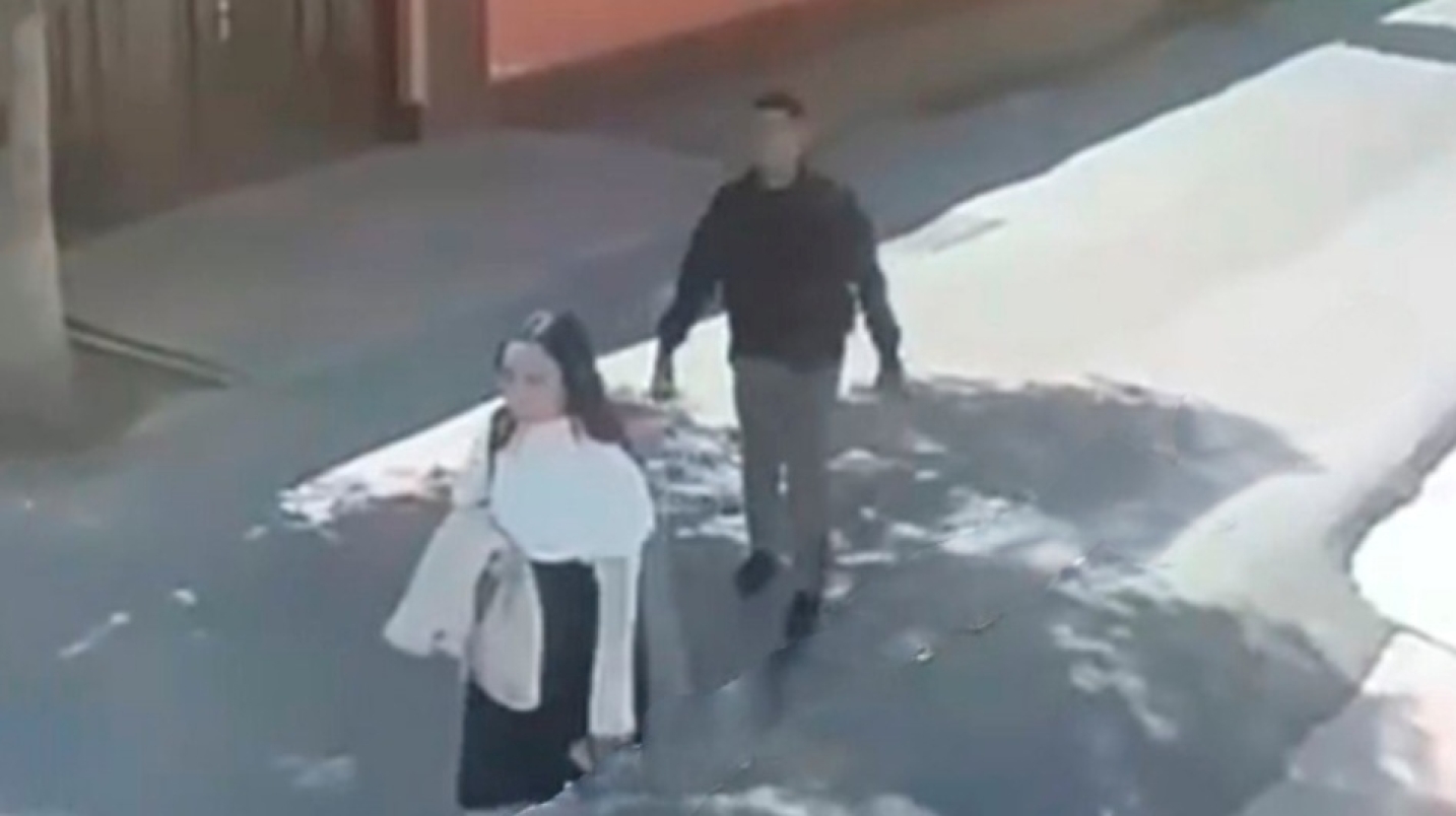 Тошкентда 17 ёшли қизга тегажоғлик қилган эркакка қўзғатилган иш бўйича суд бошланди
