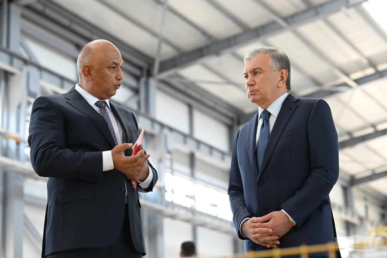 Президент Тошкентдаги алюмин профиллар ишлаб чиқарувчи корхонани бориб кўрди