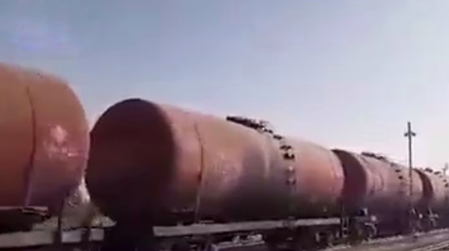 Толибон нефть сифати пастлиги сабабли 67 та цистернадаги нефтни Ўзбекистонга қайтариб юборди — видео
