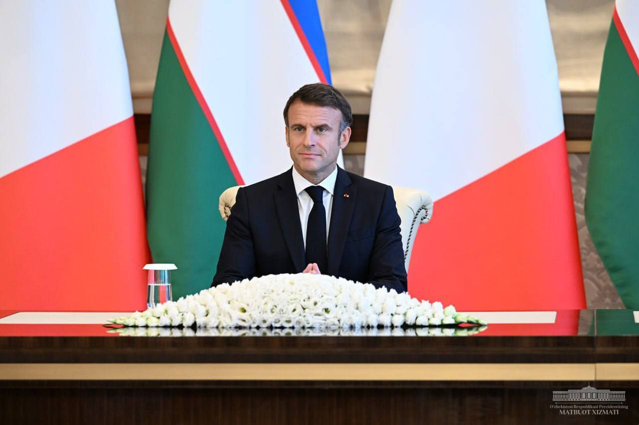 Макрон ва Мирзиёев қандай ҳужжатларга имзо қўйишди — рўйхат