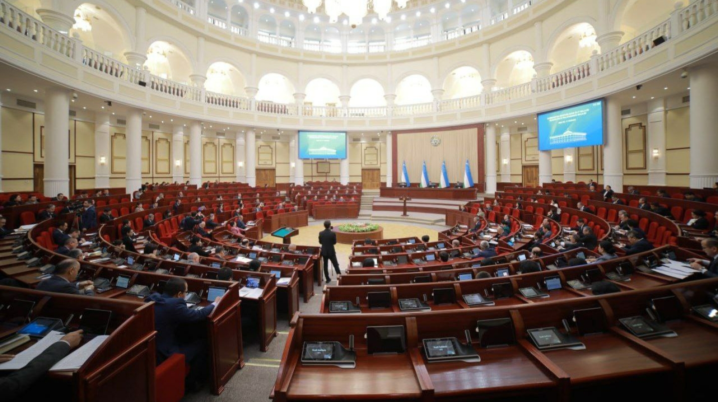 Парламент қуйи палатаси Ўзбекистоннинг Россияга қарши санкцияларга қўшилиши ҳақидаги хабарга изоҳ берди