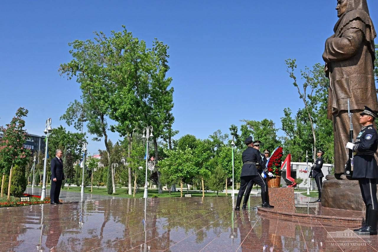 Шавкат Мирзиёев Ғалаба боғига ташриф буюрди — фото