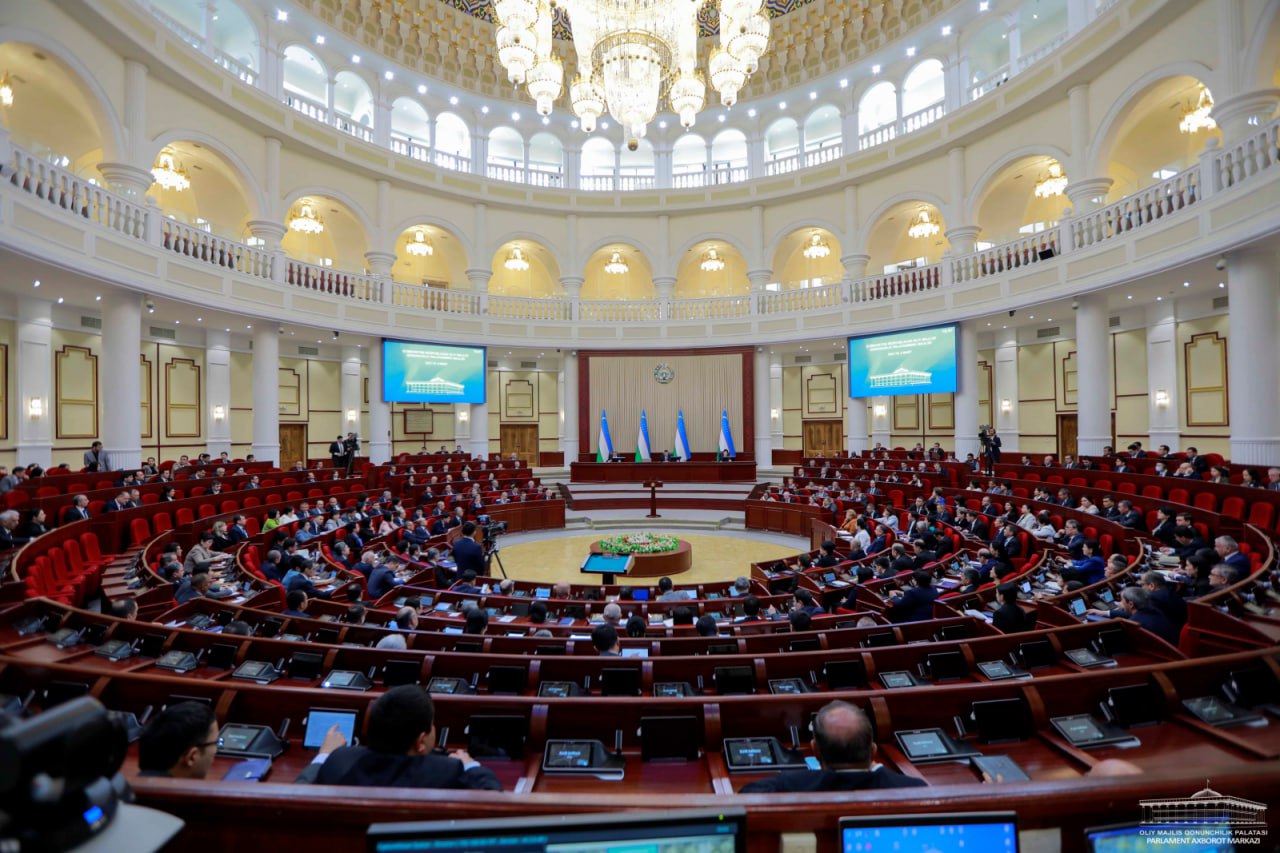 Парламент сайловларининг санаси аниқ бўлди