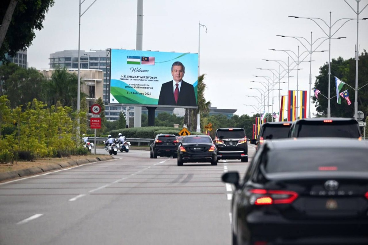 Фото: Куала-Лумпурда Шавкат Мирзиёвни расмий кутиб олиш маросими ўтказилди