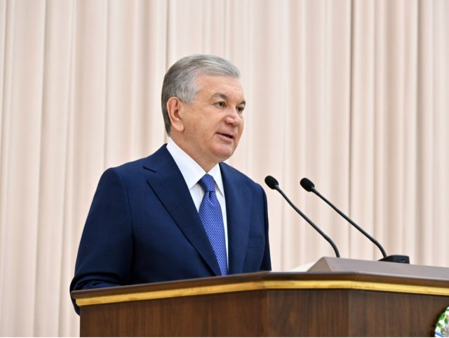 Президент Хоразмда арзон автомобиль ишлаб чиқарилишини эълон қилди