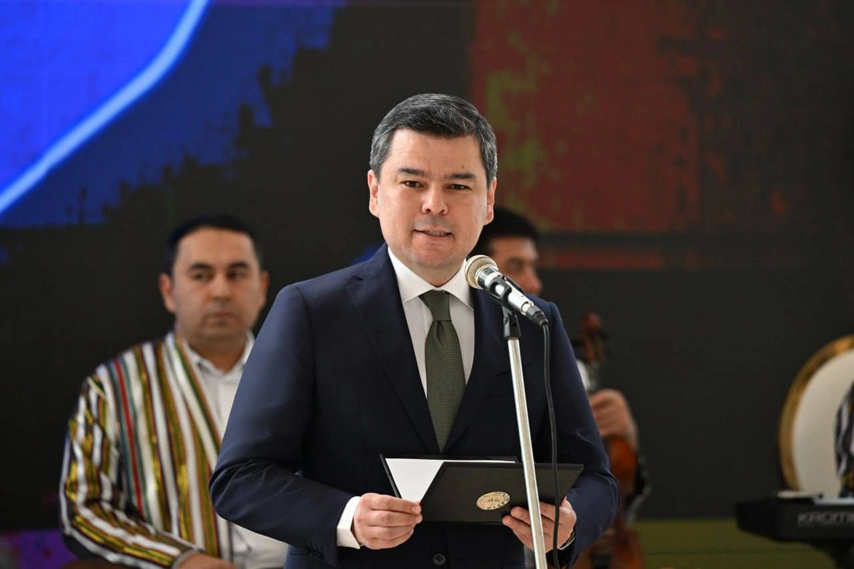 «Журналистнинг меҳнати ҳурмат қилинадиган, ҳалоллик қадрланадиган муҳитни сақлаб қолиш муҳим» — Шерзод Асадов