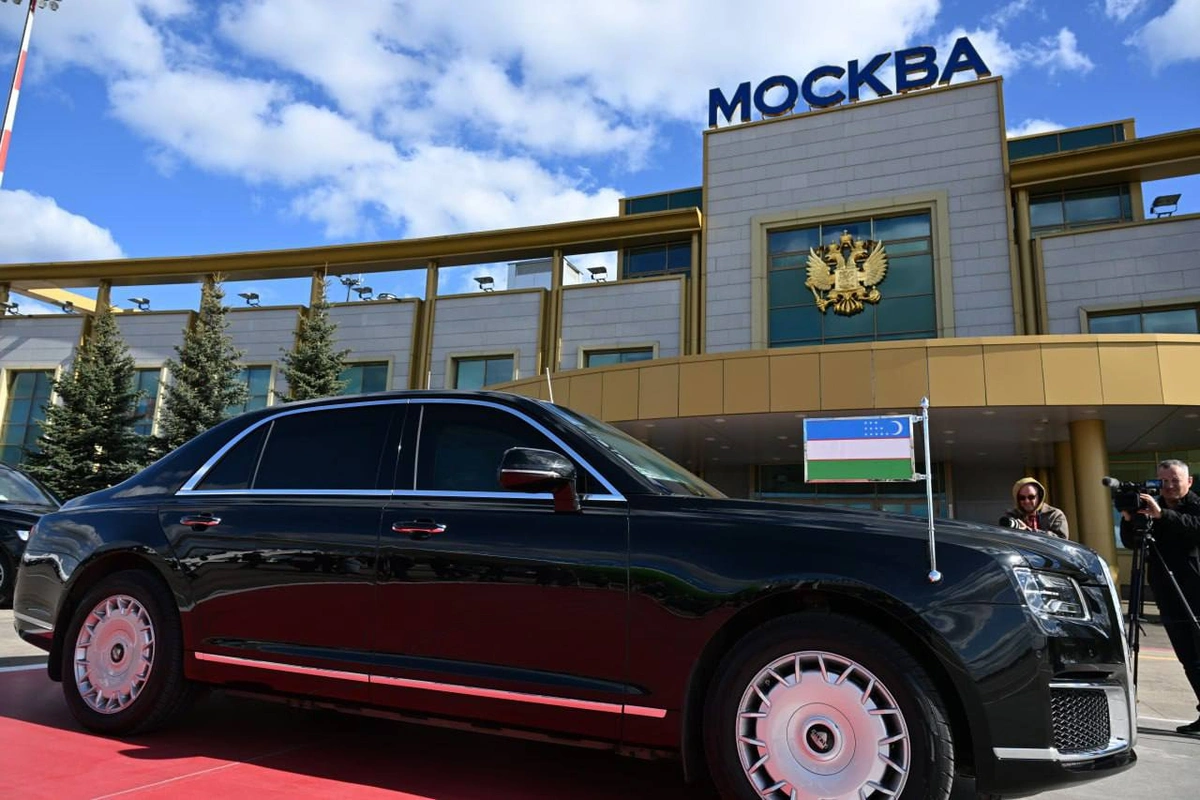 Шавкат Мирзиёев Москвага етиб борди