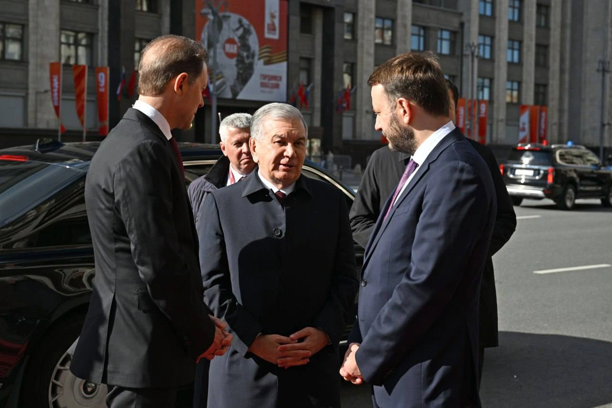 Шавкат Мирзиёев Москвага етиб борди