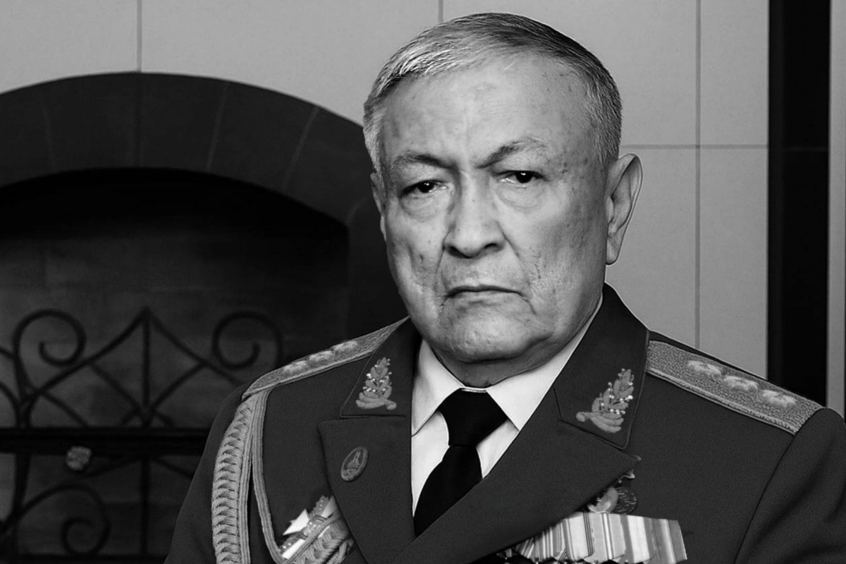 Ўзбекистоннинг биринчи мудофаа вазири Рустам Аҳмедов вафот этди
