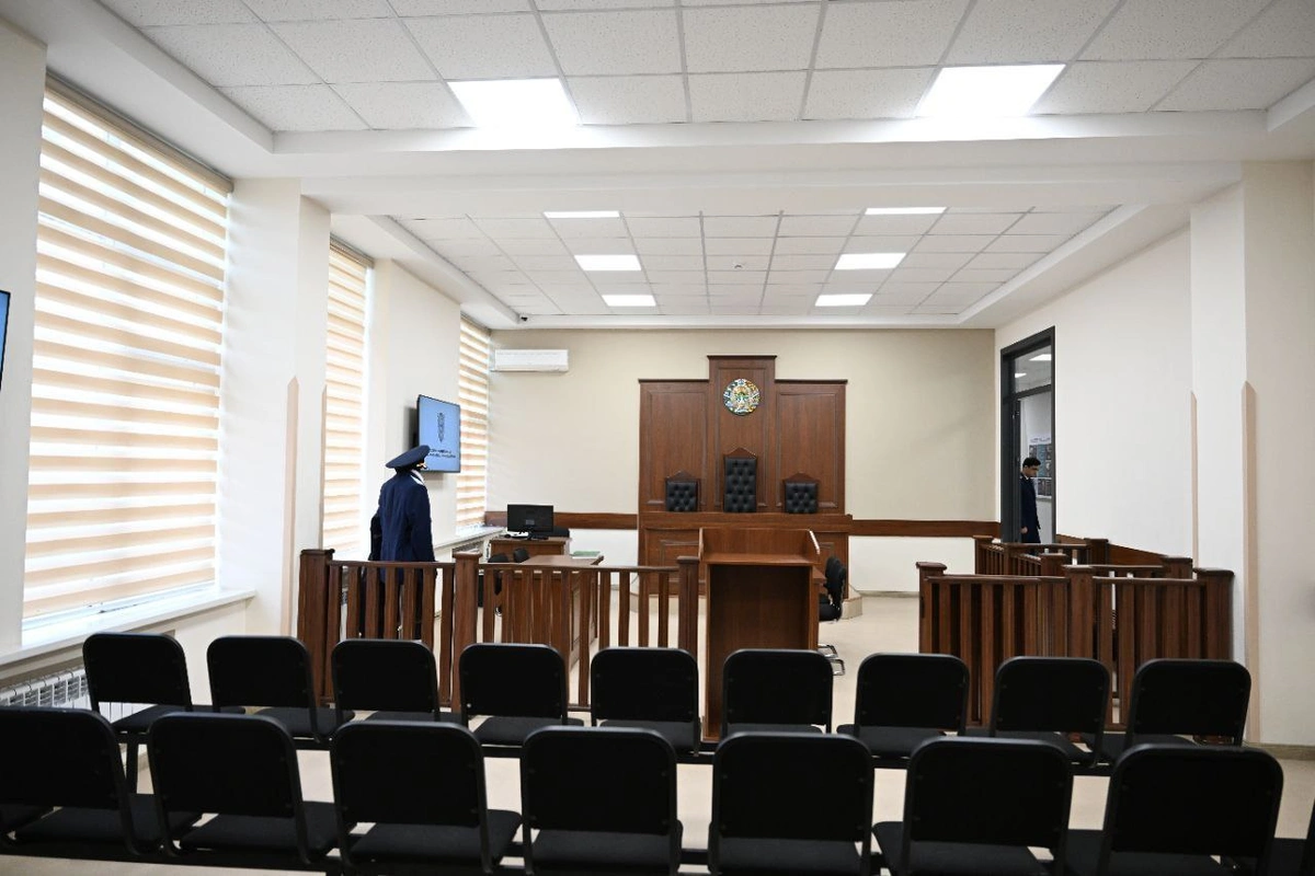 Президент Ҳуқуқни муҳофаза қилиш академиясини бориб кўрди. Унинг киберлабораторияси 189 та кибержиноятни ҳал қилишга ёрдам берган