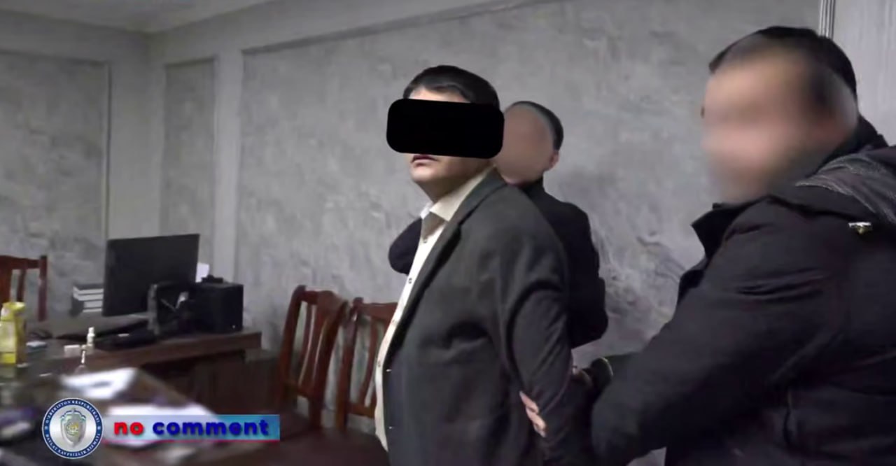 Тошкентда ИИБнинг икки ходими пора олиш гумони билан қўлга олинди