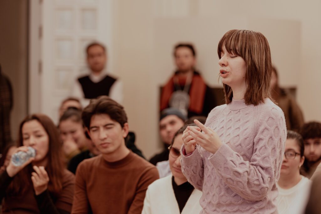 Тошкентда «ОЧИҚ ҚАДАМ» инклюзив лойиҳасининг таълим босқичи якунланди