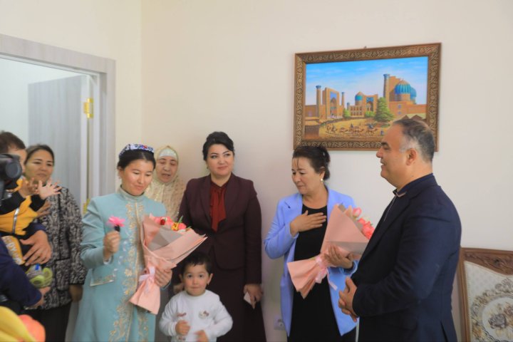 Самарқандда Зулфия номидаги мукофот лауреатига икки хонали квартира совға қилинди