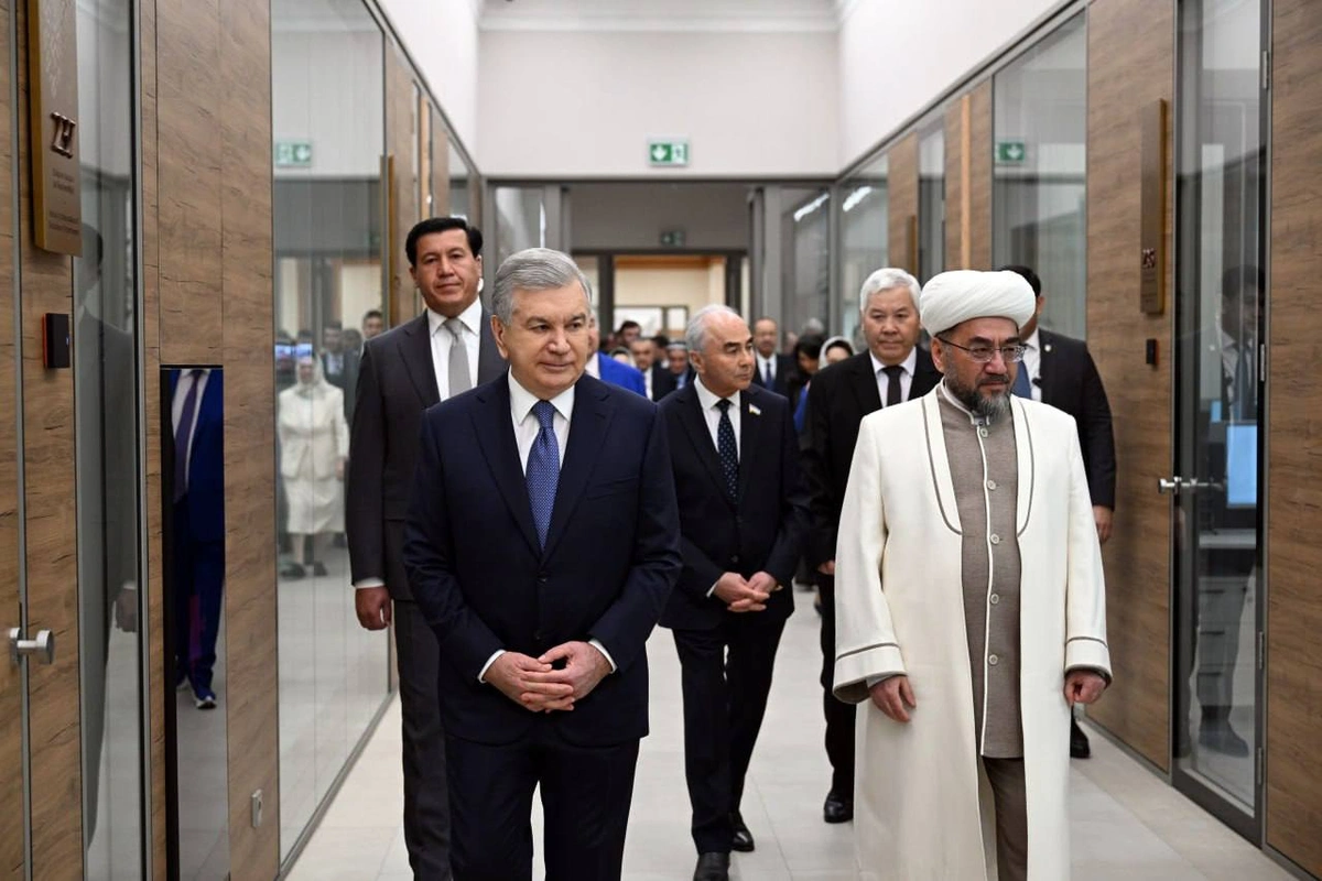 Президент 8 йил давомида қурилган Ислом цивилизацияси марказини очди (+фото)