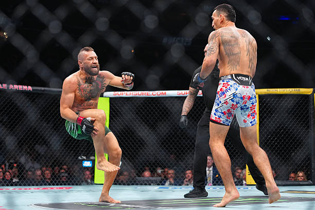 UFC. Макгрегор жанг бошидаёқ оёғидан жароҳат олди ва Холлоуэйга техник нокаут билан мағлуб бўлди