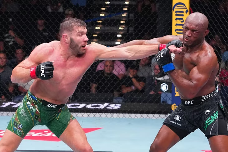 UFC. Камару Усман дю Плессидан учралган мағлубиятдан сўнг фаолиятини якунлаши мумкинлигини шама қилди