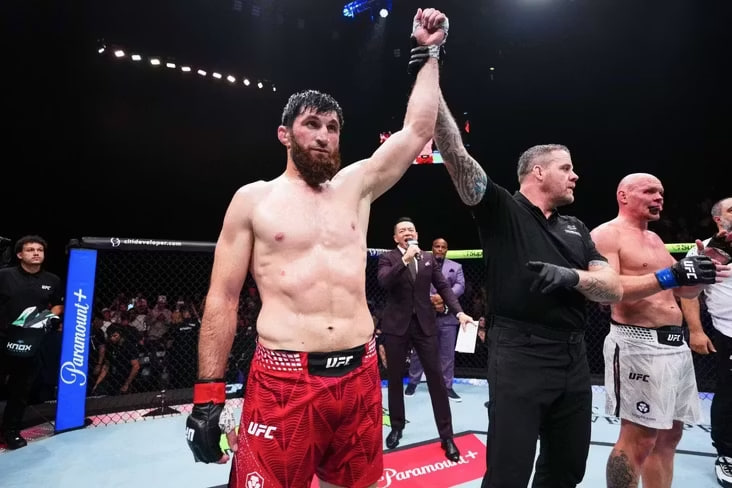 UFC. Гусков Анкалаевга қарши жангнинг бурилиш нуқтаси ҳақида гапириб берди