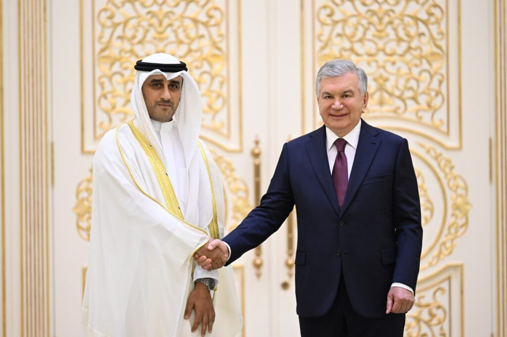 Президент Ўзбекистонга янги тайинланган тўққиз давлат элчиларининг ишонч ёрлиқларини қабул қилди Президент Ўзбекистонга янги тайинланган тўққиз давлат элчиларининг ишонч ёрлиқларини қабул қилди