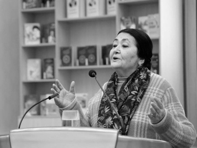 Ўзбекистон халқ шоиреси Шарифа Салимова вафот этди