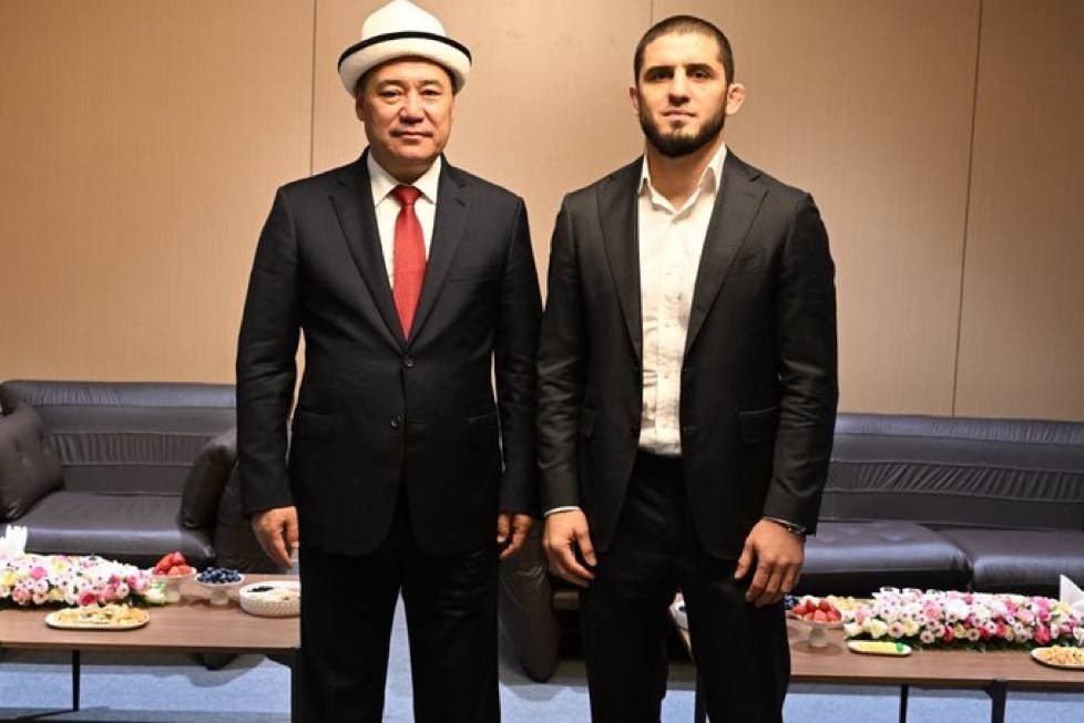 UFC. Ислом Махачев Қирғизистон президенти билан учрашди UFC. Ислом Махачев Қирғизистон президенти билан учрашди