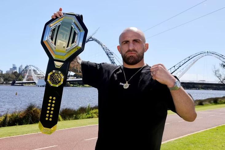 UFC. Волкановски UFCнинг енгил вазн тоифасидаги чемпионлик камари учун Царукян билан ҳам жанг қилишга тайёрлигини билдирди